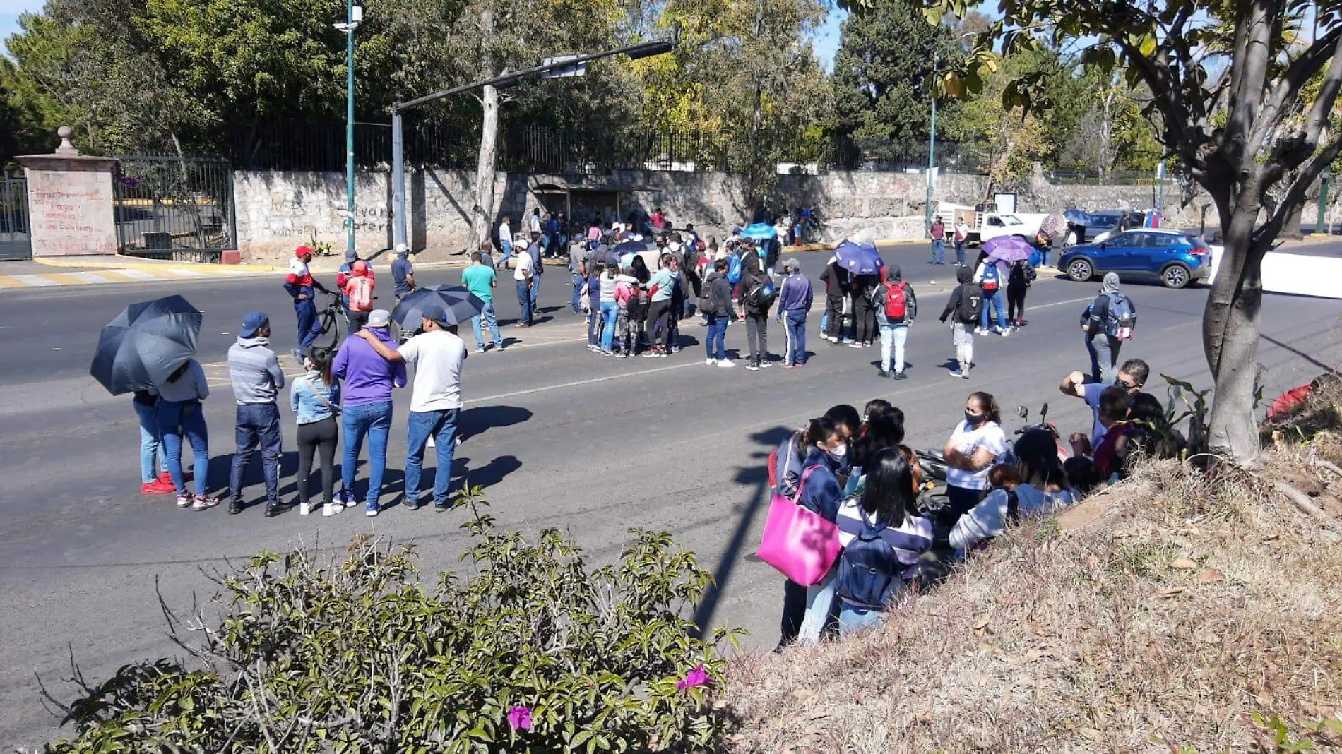 Bloqueo CNTE Casa de Gobierno